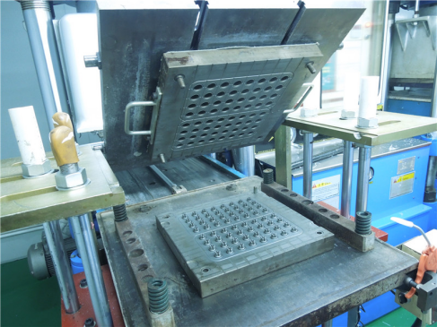 <a href='http://m.yfhat.cn/Helps/dgongshidiboguijiaozh.html' class='keys' title='點擊查看關(guān)于硅膠制品廠家的相關(guān)信息' target='_blank'>硅膠制品廠家</a>